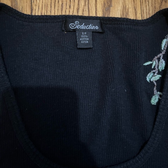 3/$25 Black embroidered tank top size S - Picture 2 of 3